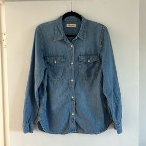 Madewell denim / chambray shirt | size L